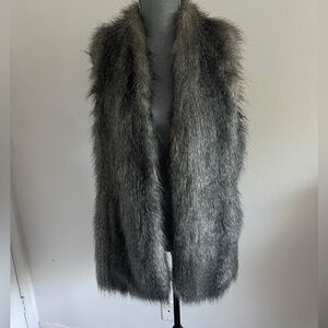 Express Faux Fur Vest. Size Small